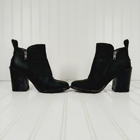 UGG Black Ankle Booties - Picture 7 of 11